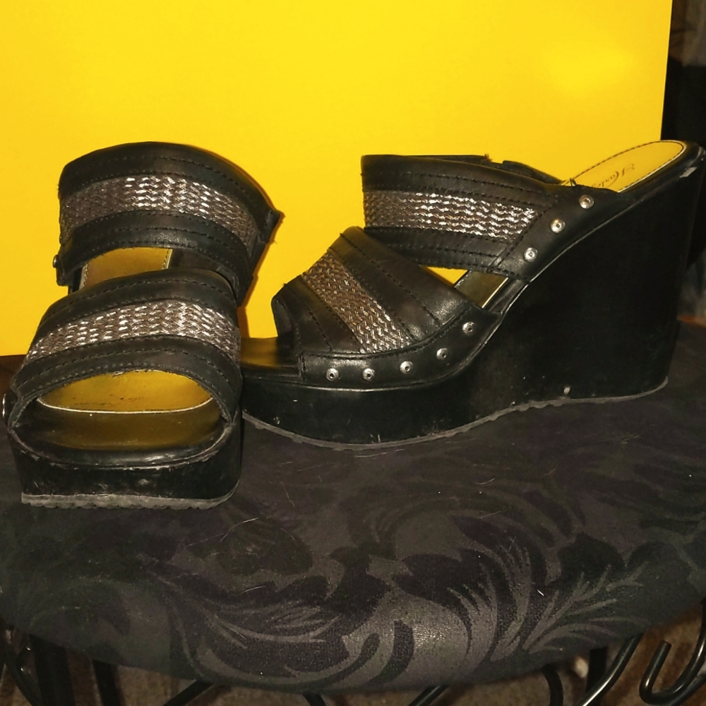 Women's size 5.5 Harley Davidson wedges